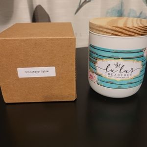 8 oz Cranberry Spice jar candle with 50 hour burn time